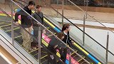 笑死我了，这是谁家的孩子和父亲啊？