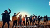 路要和优秀的人在一起，才不会迷失方向；人要和有趣的人～