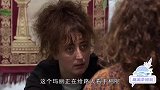 国外巫婆看手相，路人刚闭眼就发生怪事，睁眼见巫婆头移位了