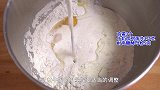 吃一口就会爱上的吐司，外皮酥脆内心软得像海绵，出炉就吃一整个