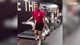 下盘稳如狗！任助教干扰 黄博文岿然不动