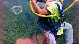 男孩纸在外面工作一定要保护好自己