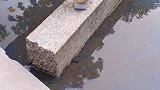 胶水 塑料、金属、陶瓷、木头、石材、布料、皮革、小孩玩具等都可以粘上