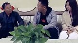 姐姐带傻弟弟结婚，公爹无意看到弟弟身上的胎记后，顿时懵了！