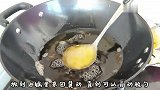 用红薯和鸡蛋做的美食，外脆里软，香甜可口，女生和小朋友最爱吃