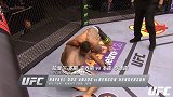 UFC-17年-本周最佳KO：多斯安乔斯飞天双膝后藏杀招 本森不幸成牺牲品（8月25日）-精华