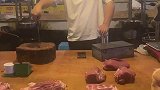 卖猪肉是能赚到一些钱，可是起早贪黑也辛苦
