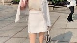 追赶潮流的都市美女穿上紧身裙后，真气质完全不输给模特！