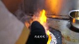 新疆美食：拌面、烤肉、烤包子、薄皮包子，你更喜欢哪一个