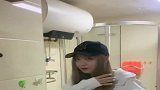 小哥实力作死，小姐姐自己都不舍的用的口红，你竟敢画脸谱！