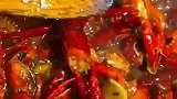 教大家一道追剧必备的麻辣小龙虾。