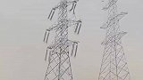 旧塔坍塌把新塔给砸到