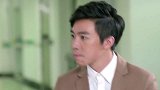美女敲门无人应答，万万没有想到帅小伙直接撞门，结果让人意外