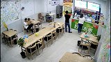 河南新乡：为2元奶茶钱，男子竟拿出了砍刀：她说我喝不起！