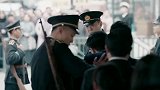 霞光：乘客里混着重要人物，不料警长一使眼色，女杀手登场了