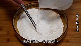 2碗糯米粉，开水一烫，教你炸空心麻团，不塌陷不开裂，个个空心