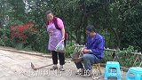 秋天是收获的季节也是播种的季节，芹菜和蒜苗给塘边增加一抹绿色