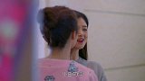 王柏川接小美上班，小美当众喂王柏川包子，这狗粮看饱了
