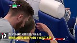 真热情！伊瓜因庆祝进球被女球迷一把摁入怀中 这是什么操作？