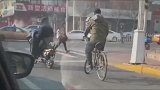 老爷子也真是太厉害了，大爷您这技术练了多久