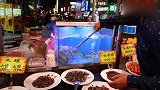 吃过台湾夜市的盐烤虾吗？活虾现烤，香气扑鼻，闻闻味都很馋人