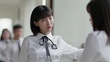 晶晶被同学背后说闲话  她听到后干脆破罐子子破摔