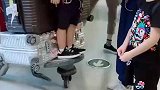 安吉小鱼儿机场相爱相杀，可爱炸了