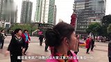 大妈戴耳机跳广场舞上热搜 网友吐槽：轻悄悄的有点诡异！