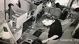 小伙在网吧打游戏声大还“不听劝”被暴躁男子连扇5巴掌