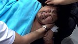 韩国拳手用“阴招”放倒中国最能打的胖子！众网友表示：看着都疼