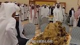 迪拜的土豪那么有钱，为什么只穿朴素的白袍？看完才知其中奥妙！