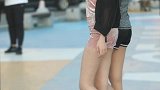 完美身材，回眸一笑百媚生