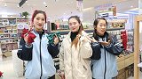 校园剧：倩倩给老师买皮筋，结果自己挑对发卡戴上，真像小哪吒