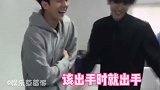 朴灿烈这哥笑起来不打点东西就不算完整！哈哈哈哈哈