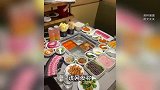 宝妈海底捞母婴室脱衣哺乳，遭男员工开门往里看：跟猴一样被观摩