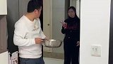 今天晚上有点热闹哈