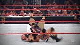 WWE-16年-60秒回顾WWE：24大萨摩恩飞扑 乌索摔爆罗林斯-专题