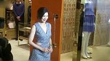 她三胎又得女，如今身价上亿200万豪车代步