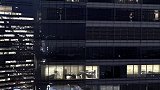 上海陆家嘴白领年入百万 今日复工 写字楼灯火通明  上海  航拍  复工