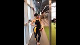 惊为天人！这个短发美女太漂亮了 身材和颜值都是超一流