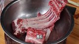 “粉蒸排骨”教程来了，一次做4斤，整块抱着啃，太过瘾(1)