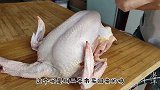 鸡肉别直接下锅炒了，教您一个更好吃做法，一次做1只鸡都不够吃