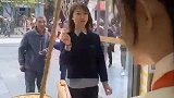 前门大街上的蜡像，以假乱真了，还只干活不吃东西