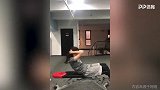 哈登粉丝健身房苦练腹肌！这身材难入火箭核心法眼？