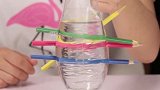 科学小实验：扎不破的水袋培养孩子独立思考能力！