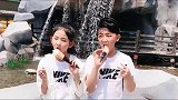 龙凤胎兄妹公园里吃冰激凌，这么美的风景都抵不过这对龙凤胎兄妹