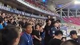 记者转发视频：三镇球迷拿大喇叭领喊侮辱性口号