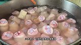 海鲜酒楼老板到夜市卖烤猪蹄，一晚上要卖5、600个，摆摊4年就买房