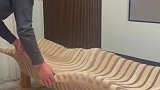 爆肝两个月，我做了能自动模仿海浪的流动长椅