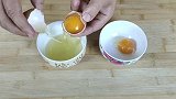 煎鸡蛋的另一种做法，网友：这是在家闲的
